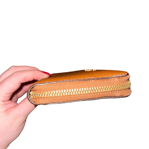 Michael Kors Tan Leather Zip Around Long Wallet - Picture 4 of 7